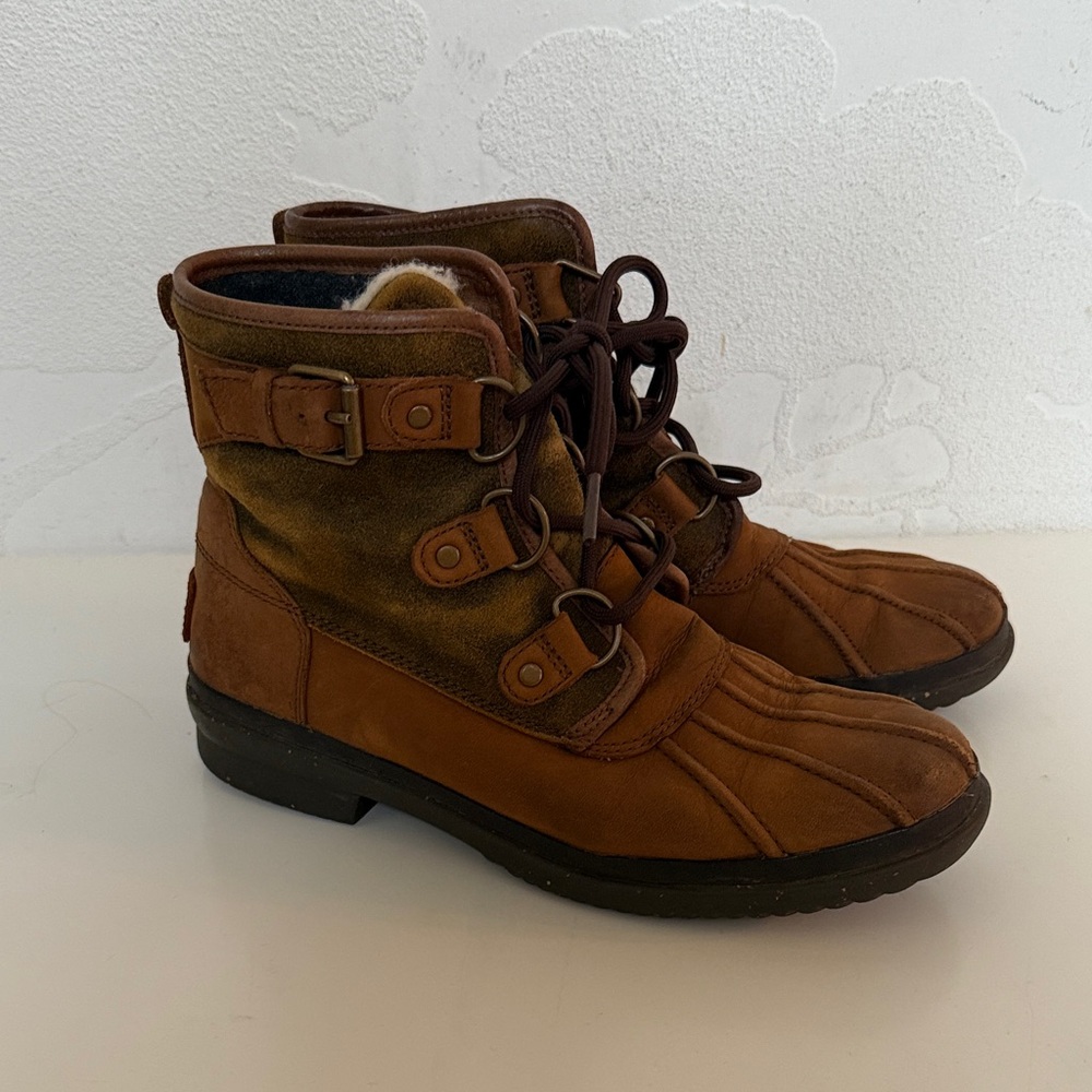 UGG Women's Tan Waterproof Lace-Up Boots Size 7.5